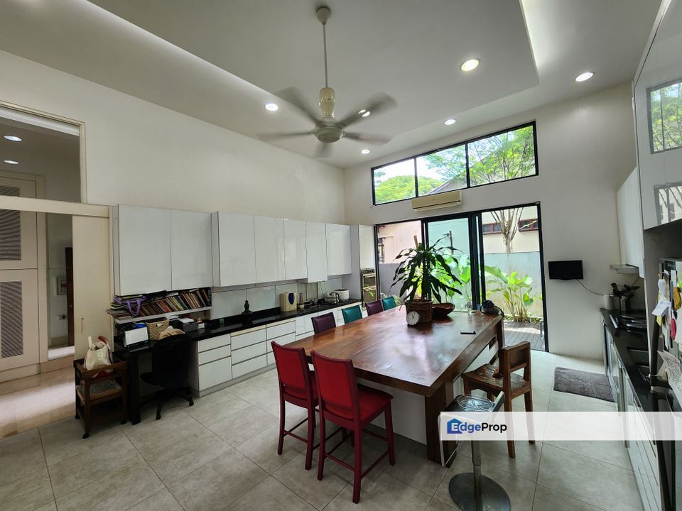 Stunning 3  Storey Bungalow up for Sale, Selangor, Petaling Jaya