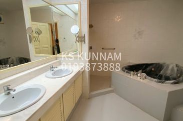 Jalan Langgak Tuanku 