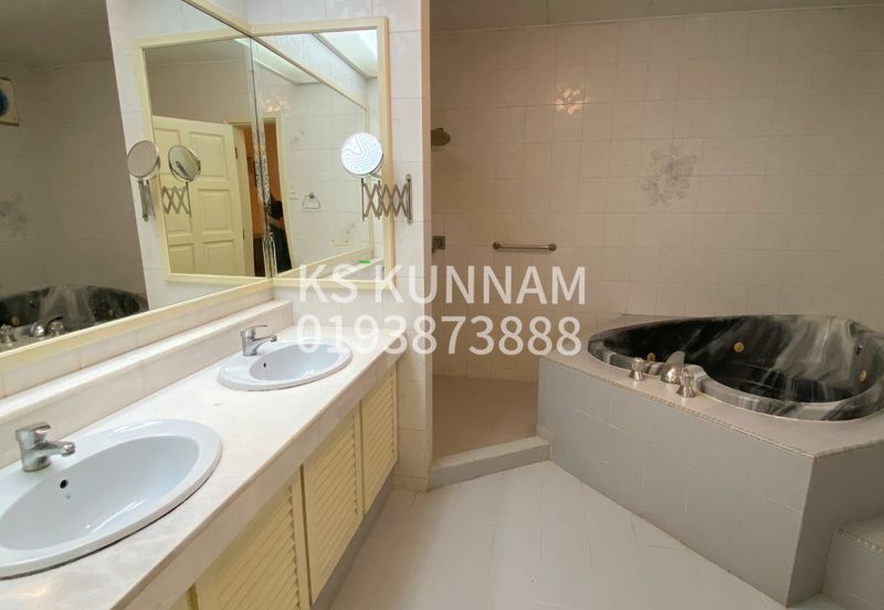 Jalan Langgak Tuanku 