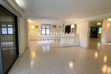 Jalan Langgak Tuanku 