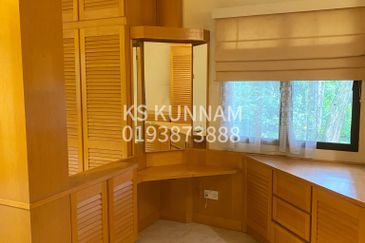 Jalan Langgak Tuanku 