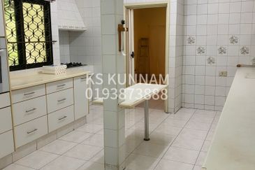 Jalan Langgak Tuanku 