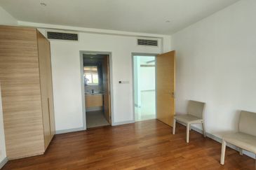 Embassy Area / KLCC/ ISKL Very Rare Duplex Unit With Built Indoor Lift 