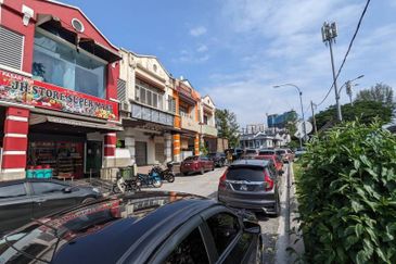 Tenanted 2 storey shoplot in Bukit Setiawangsa, KL
