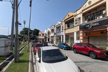 Tenanted 2 storey shoplot in Bukit Setiawangsa, KL