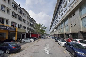 Dataran Otomobil, Seksyen 15