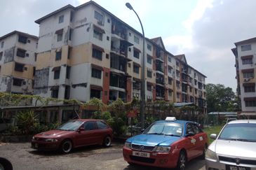 Pangsapuri Inang, Taman Impian Ehsan, Balakong.