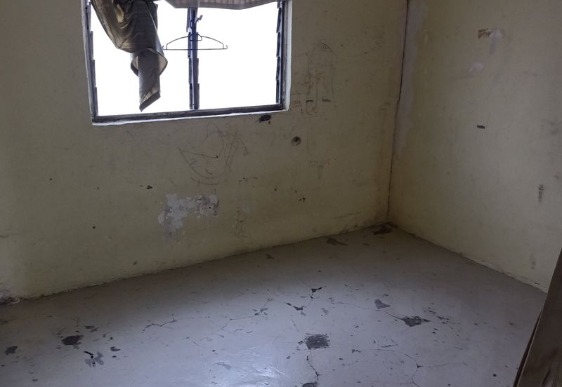 Pangsapuri Inang, Taman Impian Ehsan, Balakong.