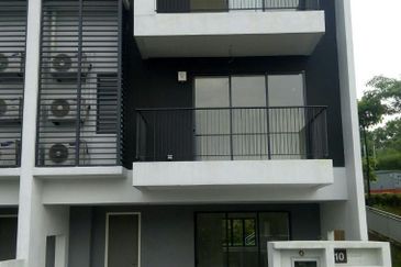 Andana Villa @ D'Alpinia