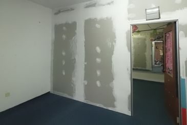 Paragon Point Shopping Centre