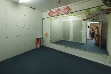 Paragon Point Shopping Centre