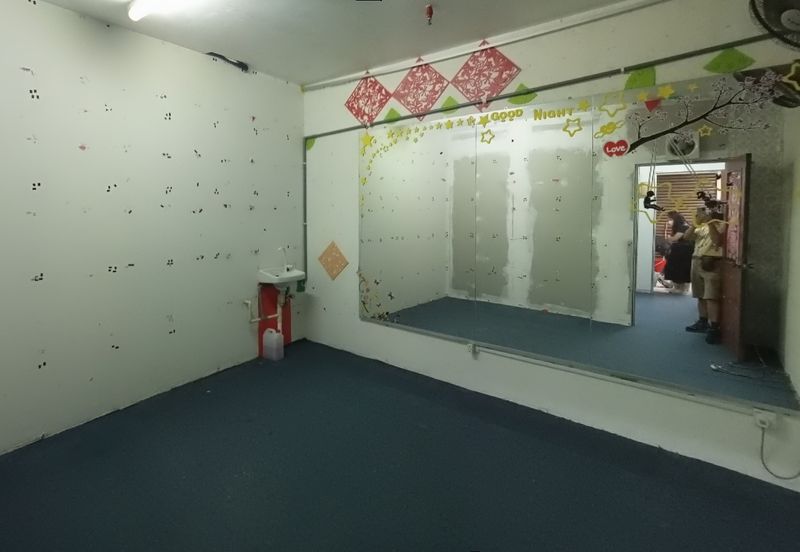 Paragon Point Shopping Centre