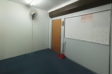 Paragon Point Shopping Centre