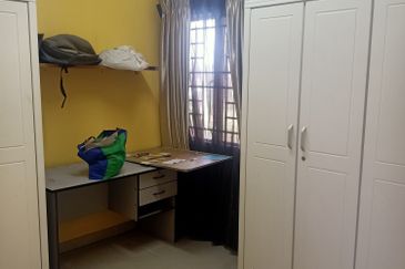 Pangsapuri Bayu Suria (Summerfields Apartments)