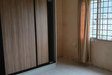 Pangsapuri Bayu Suria (Summerfields Apartments)