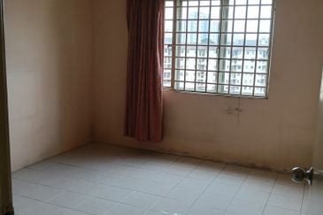 Pangsapuri Bayu Suria (Summerfields Apartments)