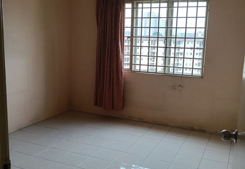 Pangsapuri Bayu Suria (Summerfields Apartments)