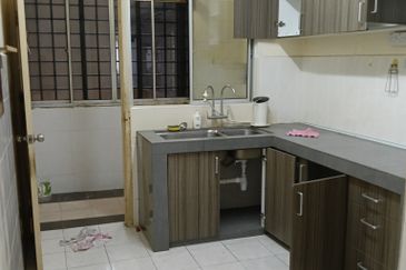 Pangsapuri Bayu Suria (Summerfields Apartments)