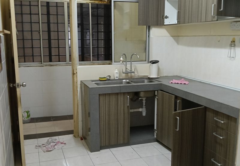 Pangsapuri Bayu Suria (Summerfields Apartments)