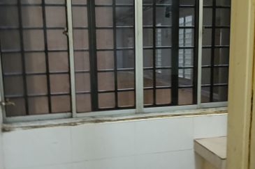 Pangsapuri Bayu Suria (Summerfields Apartments)