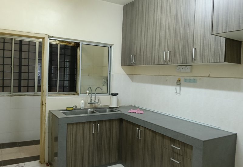 Pangsapuri Bayu Suria (Summerfields Apartments)