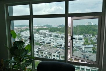 La Thea Residences @ 16 Sierra