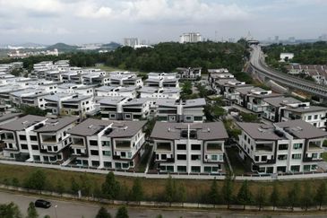 La Thea Residences @ 16 Sierra