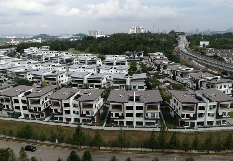 La Thea Residences @ 16 Sierra