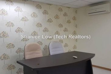 Bandar Puteri Puchong, Puteri 1 office with lift