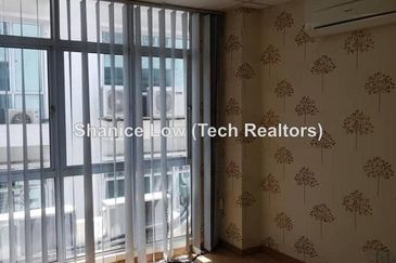 Bandar Puteri Puchong, Puteri 1 office with lift