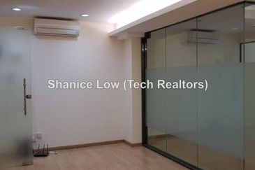 Bandar Puteri Puchong, Puteri 1 office with lift