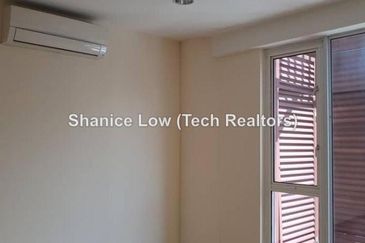 Bandar Puteri Puchong, Puteri 1 office with lift