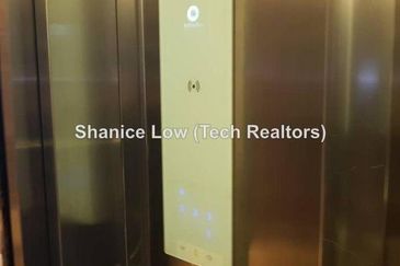 Bandar Puteri Puchong, Puteri 1 office with lift