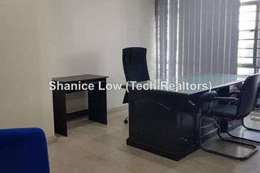 Bandar Puteri Puchong, Puteri 1 office with lift
