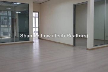 Bandar Puteri Puchong, Puteri 1 office with lift
