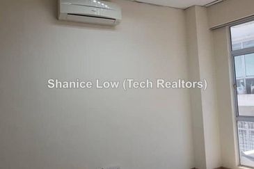 Bandar Puteri Puchong, Puteri 1 office with lift