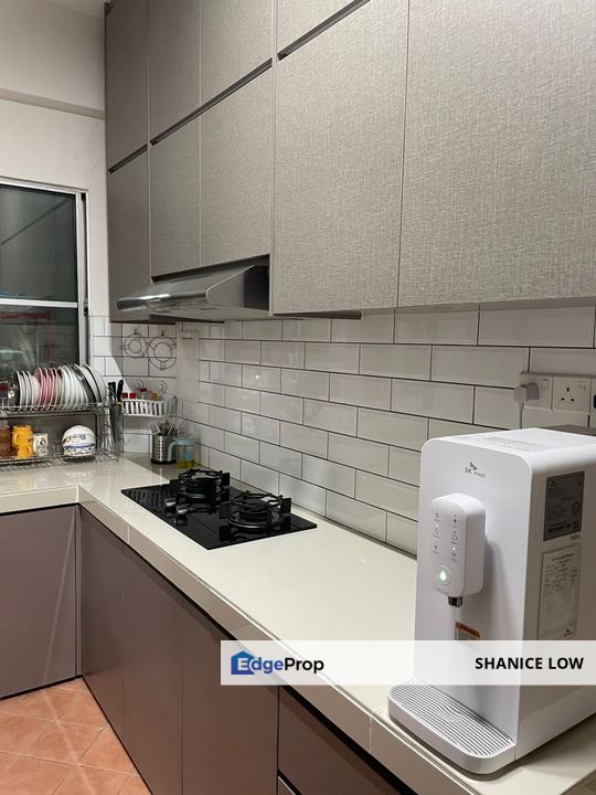 La Vista Condo Jalan Tempua Puchong Jaya Limited fully renovated 4 bedrooms 3 bathrooms 1 parking for Sale, Selangor, Puchong