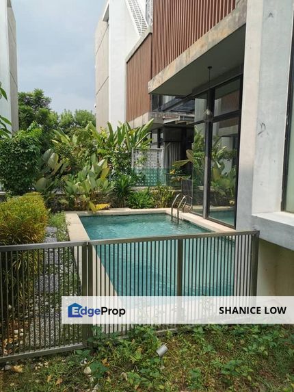 Lake Edge Puchong 2.5 sty Semi-d 40x85 Swimming pool reno for Sale, Selangor, Puchong