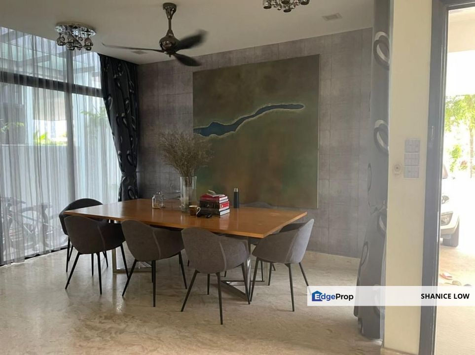 Lake Edge Puchong 2.5 sty Semi-d 40x85 Swimming pool reno for Sale, Selangor, Puchong