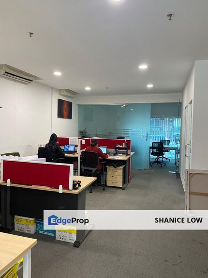 IOI Business Park Office 1266sf 4 rooms facing LDP high visibility fully renovated with move in condition, Selangor, Puchong