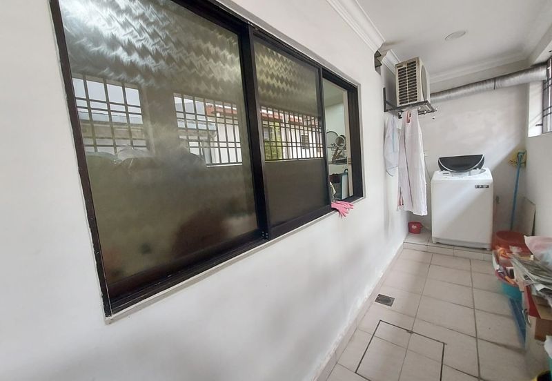 Bandar Puteri Puchong 2 storey 22x75 4 bedrooms fully extended for sale