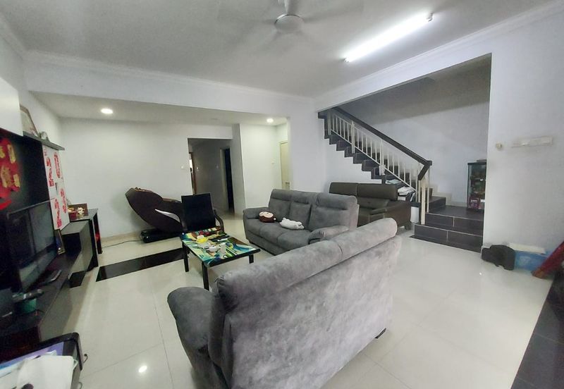 Bandar Puteri Puchong 2 storey 22x75 4 bedrooms fully extended for sale