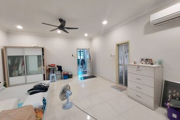 Bandar Puteri Puchong 2 storey 22x75 4 bedrooms fully extended for sale