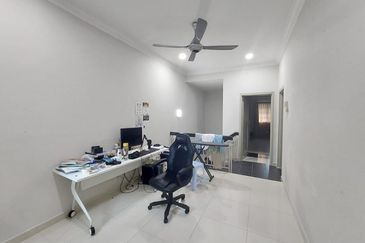 Bandar Puteri Puchong 2 storey 22x75 4 bedrooms fully extended for sale