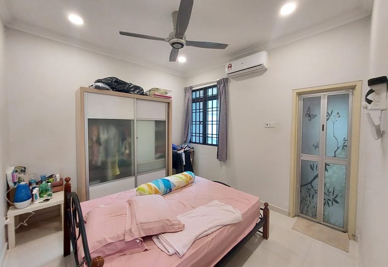 Bandar Puteri Puchong 2 storey 22x75 4 bedrooms fully extended for sale