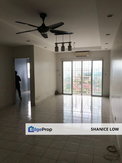 Casa Puteri Bandar Puteri Puchong 900sf 3 bedrooms 2 parking bay for SALE, Selangor, Bandar Puteri Puchong