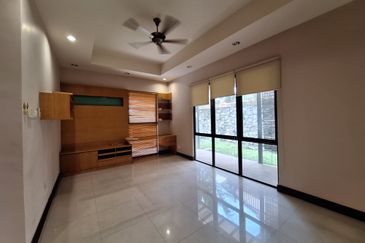 Aman Sari 18, Amansari 18 Puchong 2.5 storey Semi-d for Sale