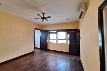 Aman Sari 18, Amansari 18 Puchong 2.5 storey Semi-d for Sale