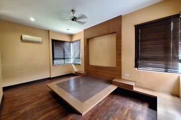 Aman Sari 18, Amansari 18 Puchong 2.5 storey Semi-d for Sale