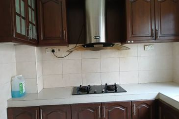 Bandar Puteri Puchong 2 storey 4 bedrooms reno & extended for Sale